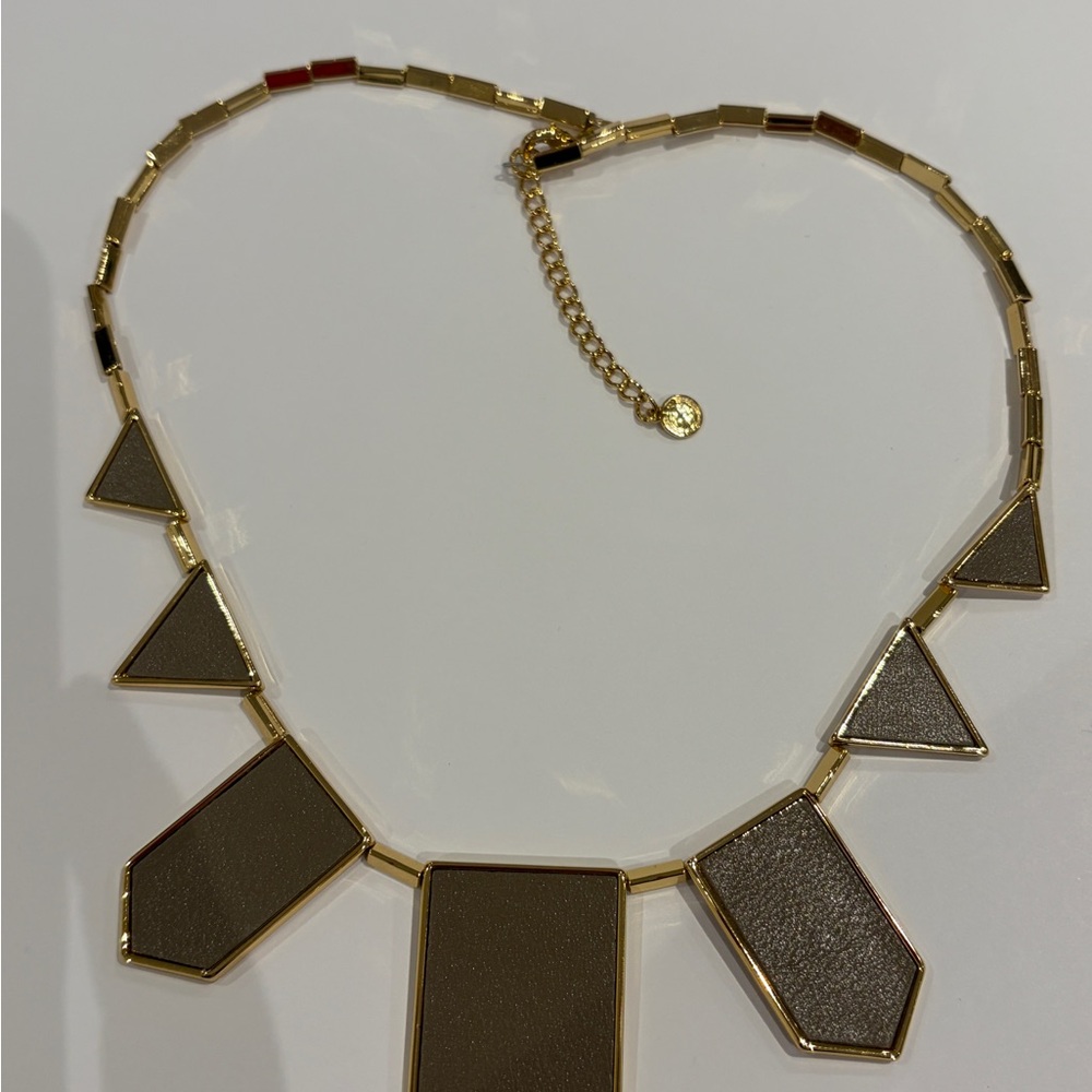✨ House of Harlow 1960 Gold Geometric Statement Necklace ✨ - Picture 5 of 8